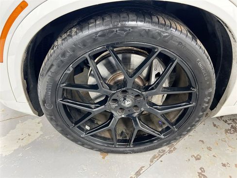 Used 2022 BMW X5 xDrive45e w/ M Sport Package image 26