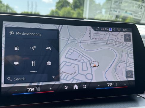 Used 2025 BMW X1 M35i w/ Premium Package image 22