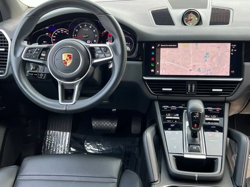Certified 2023 Porsche Cayenne AWD/4WD image 16