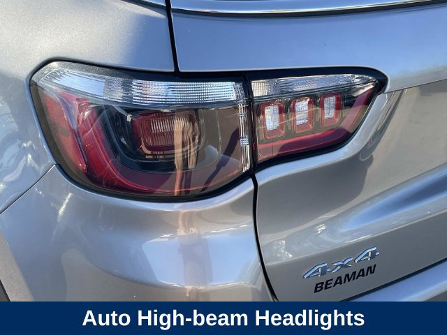 Used 2023 Jeep Compass Latitude AWD/4WD image 11