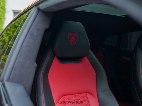 Used 2019 Lamborghini Urus image 42