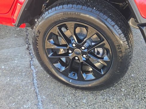 Certified 2025 Jeep Wrangler Unlimited Sahara w/ Safety Group image 18