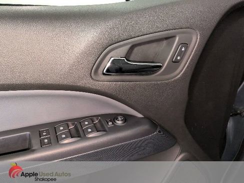 Used 2015 Chevrolet Colorado Z71 image 12
