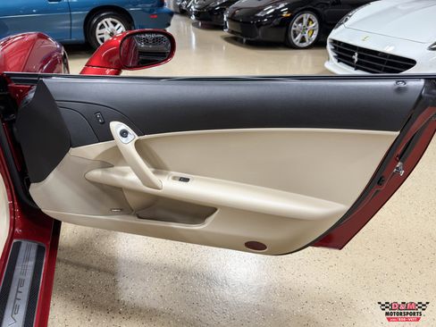 Used 2008 Chevrolet Corvette Coupe w/ Preferred Equipment Group image 28