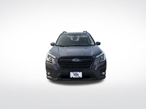 Used 2023 Subaru Forester Premium image 4