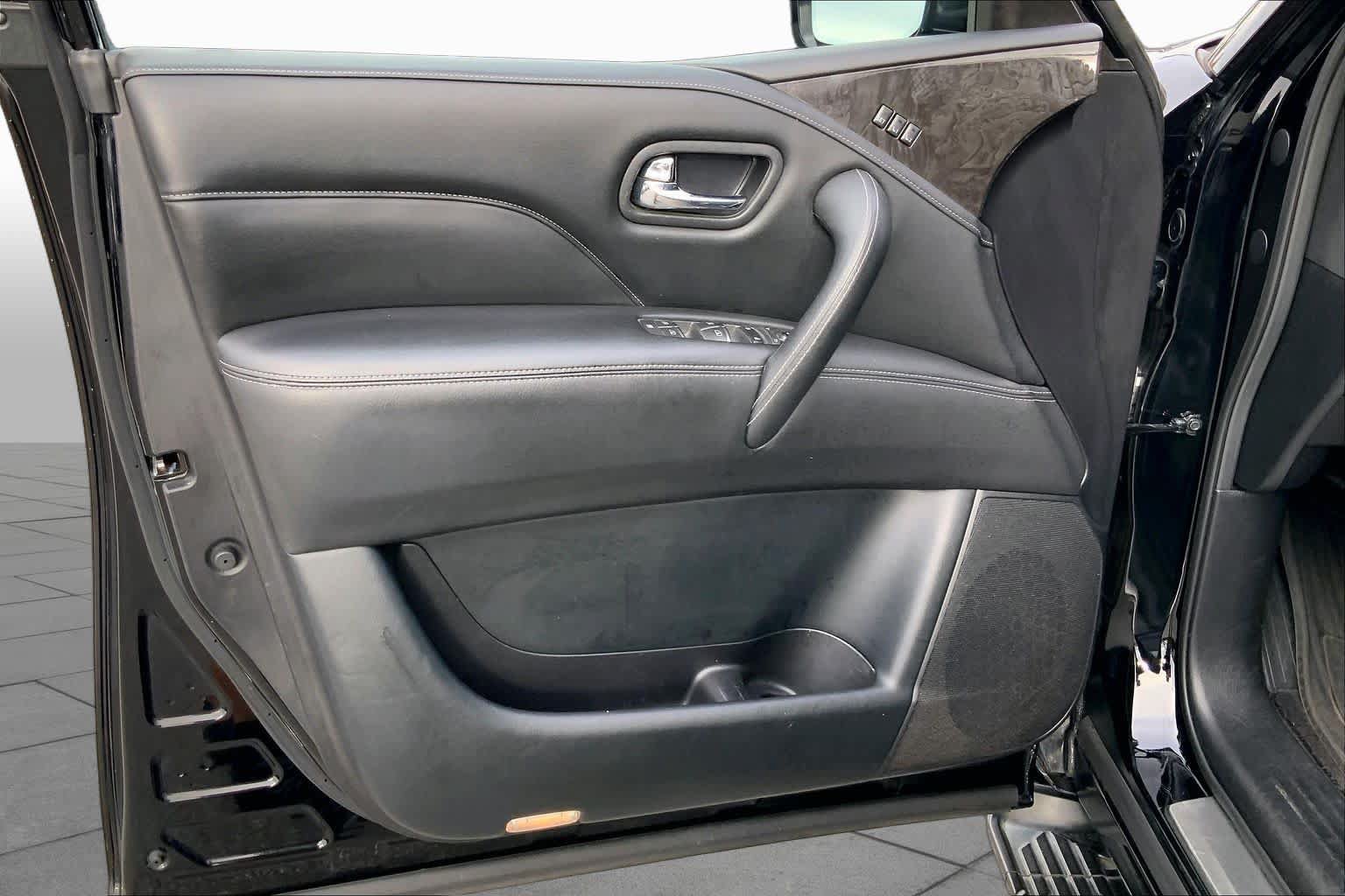 Used 2020 INFINITI QX80 Luxe w/ Edition 30 Package RWD image 21