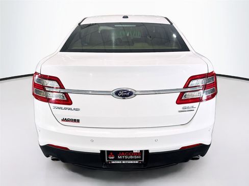 Used 2017 Ford Taurus SEL FWD image 23