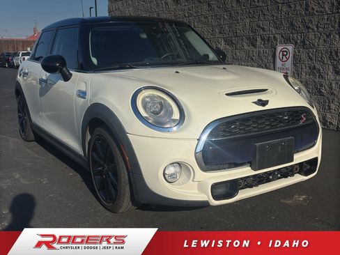 Used 2016 MINI Cooper S FWD image 1