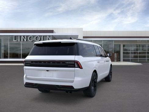 New 2026 Lincoln Navigator L Reserve AWD/4WD image 8