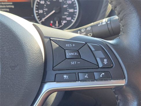 Used 2023 Nissan Sentra SV image 33