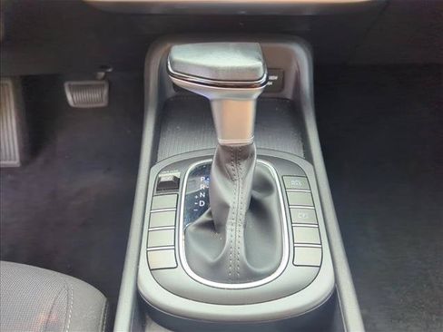 Used 2025 Hyundai Kona SEL FWD image 16