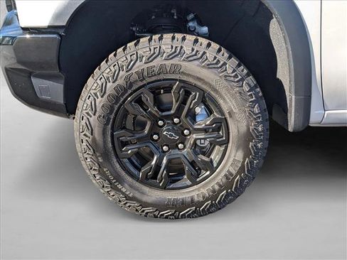 New 2026 Chevrolet Silverado 1500 ZR2 w/ Dark Appearance Package image 10