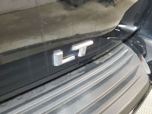 Used 2023 Chevrolet Tahoe LT w/ Luxury Package RWD image 7