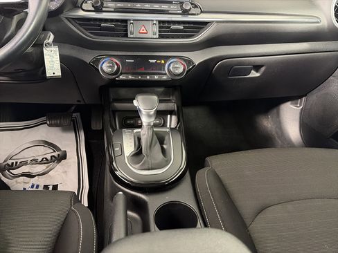 Certified 2019 Kia Forte S image 31