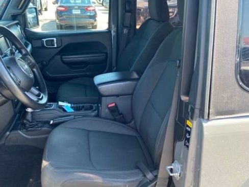 Used 2021 Jeep Wrangler Sport AWD/4WD image 5