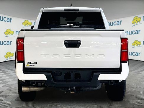 Used 2025 Toyota Tacoma TRD Off-Road image 5