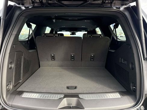 New 2026 Chevrolet Suburban Premier image 8