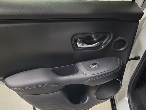 Certified 2026 Honda HR-V EX-L image 11