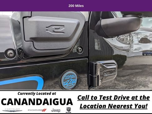 Used 2023 Jeep Wrangler Unlimited Rubicon 4xe image 17