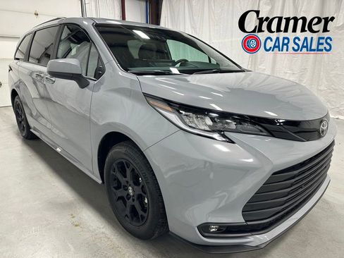 Used 2026 Toyota Sienna XLE Woodland Edition AWD/4WD image 1