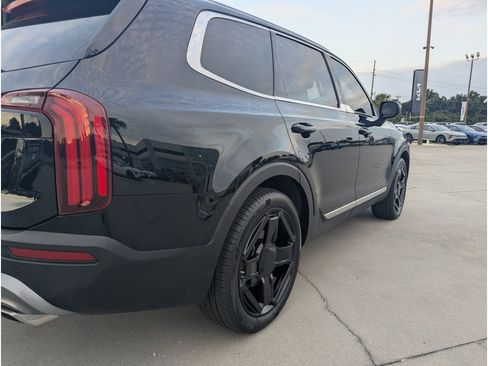 Used 2022 Kia Telluride EX w/ EX Premium Package AWD/4WD image 3