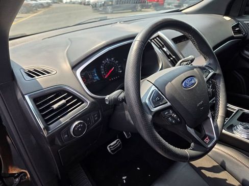 Used 2019 Ford Edge ST w/ Convenience Package AWD/4WD image 24