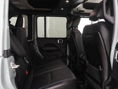 Used 2024 Jeep Wrangler Unlimited Rubicon 4xe AWD/4WD image 13
