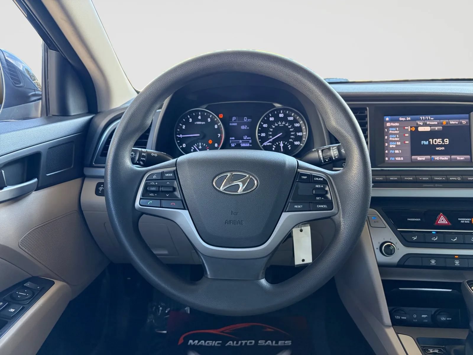 Used 2017 Hyundai Elantra SE FWD image 26