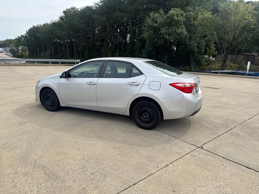 Used 2017 Toyota Corolla LE FWD image 14