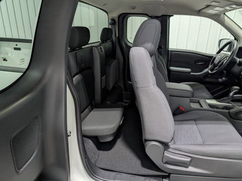 Used 2024 Nissan Frontier S w/ Technology Package image 23