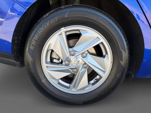 Used 2025 Hyundai Elantra SE FWD image 10