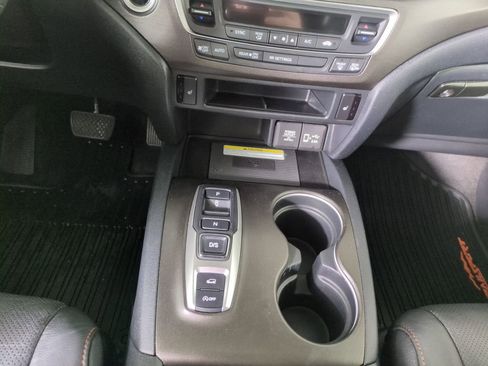 Certified 2022 Honda Passport TrailSport image 28