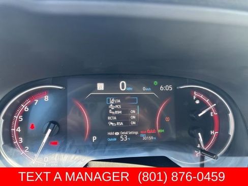 Used 2025 Toyota RAV4 XLE AWD/4WD image 15