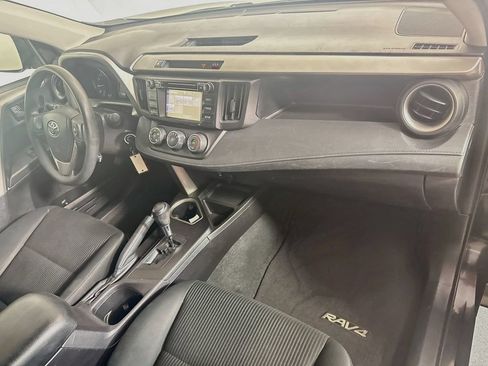 Certified 2018 Toyota RAV4 LE FWD image 25