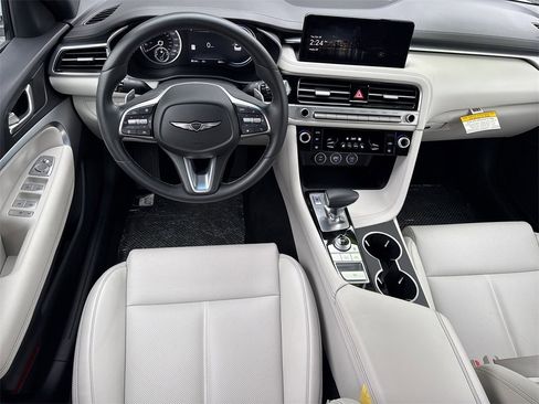 Used 2025 Genesis G70 2.5T image 23