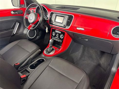 Used 2018 Volkswagen Beetle 2.0T S image 10