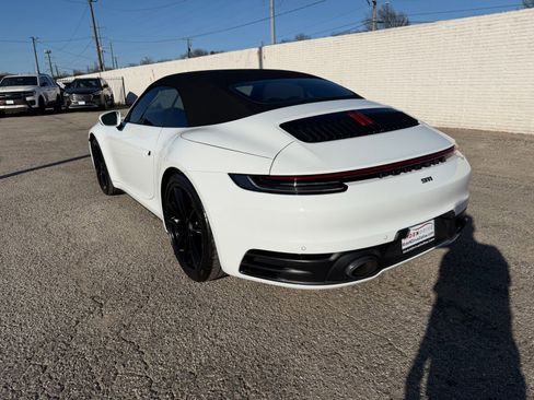 Used 2023 Porsche 911 Carrera image 4