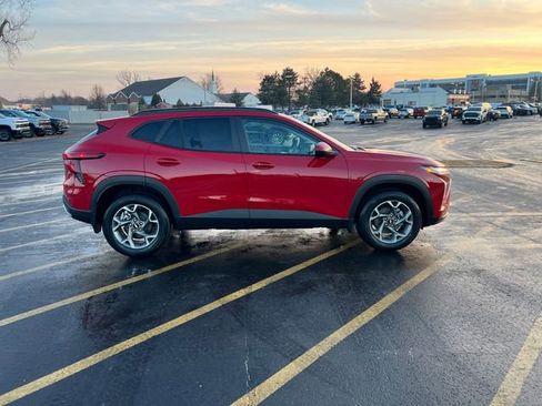 New 2026 Chevrolet Trax LT w/ Sunroof Package image 6