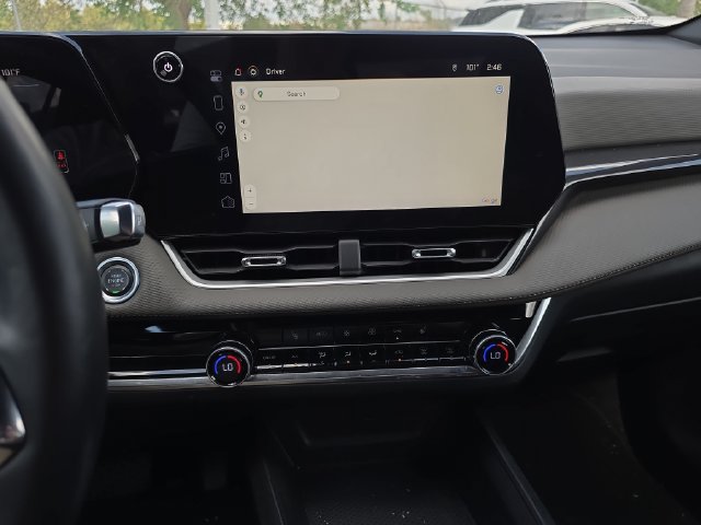 Used 2025 Chevrolet Equinox LT w/ Convenience Package II FWD image 18
