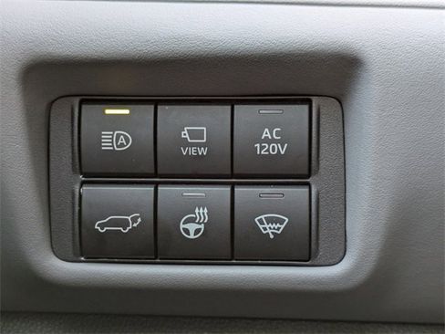 Used 2022 Toyota Highlander Platinum image 26