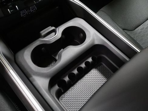 New 2026 RAM 1500 4x4 Crew Cab image 21