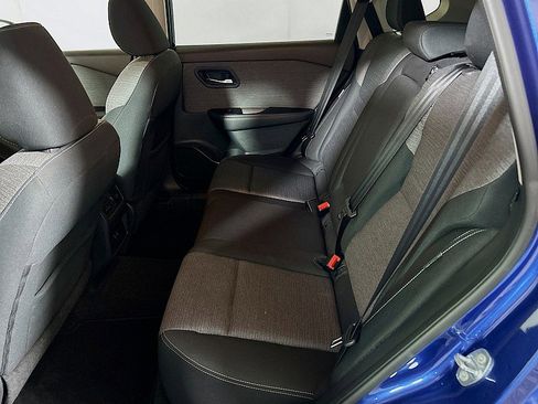 Used 2022 Nissan Rogue SV image 20