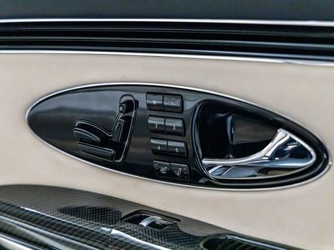 Used 2009 Maybach 62 S RWD image 89