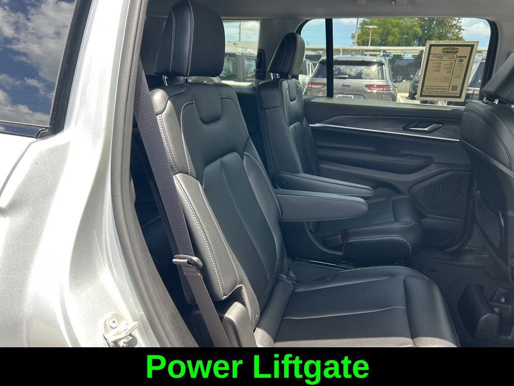 Used 2024 Jeep Grand Cherokee L Limited RWD image 28