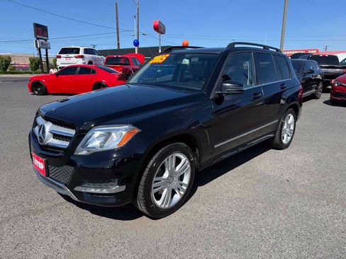 Used 2015 Mercedes-Benz GLK 350 4MATIC image 3