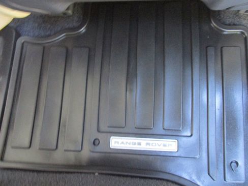 Used 2020 Land Rover Range Rover HSE image 92