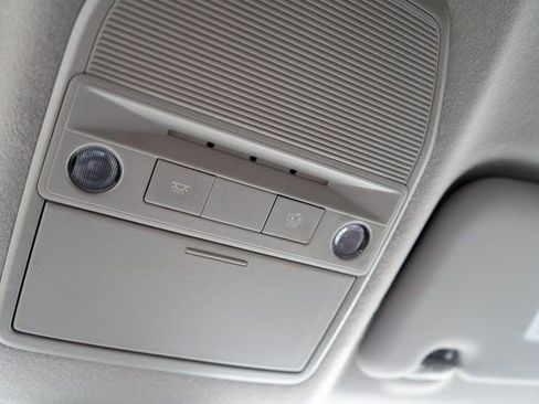 Certified 2025 Nissan Kicks SR AWD/4WD image 34