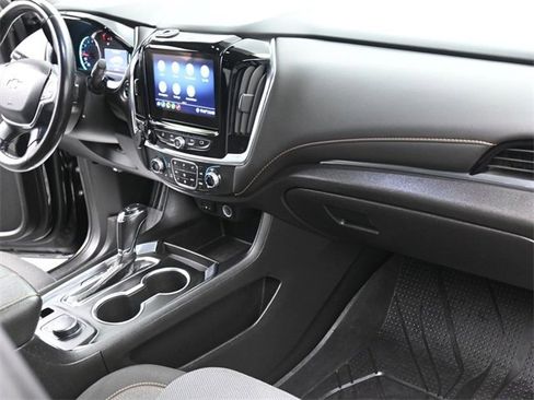 Used 2020 Chevrolet Traverse LT image 31