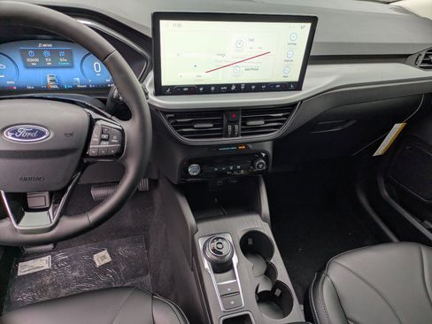 New 2026 Ford Escape SE w/ PHEV Premium Package FWD image 21