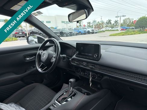 Used 2025 Honda HR-V Sport image 28